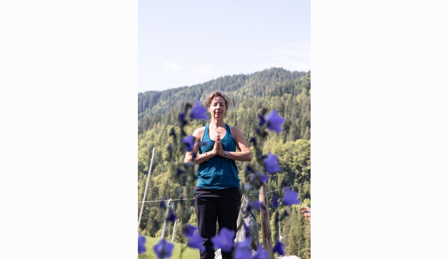 2 Britt Monnier, Professeur de Pilates & Hatha yoga, monitrice de ski